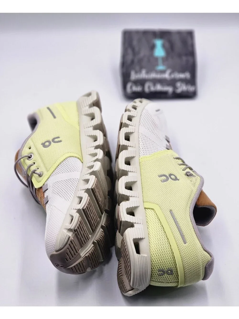 On Cloud 5 Women's Hay/Ice Colorway Lightweight  Running Sneakers  Size 9 3351 - Picture 6 of 16